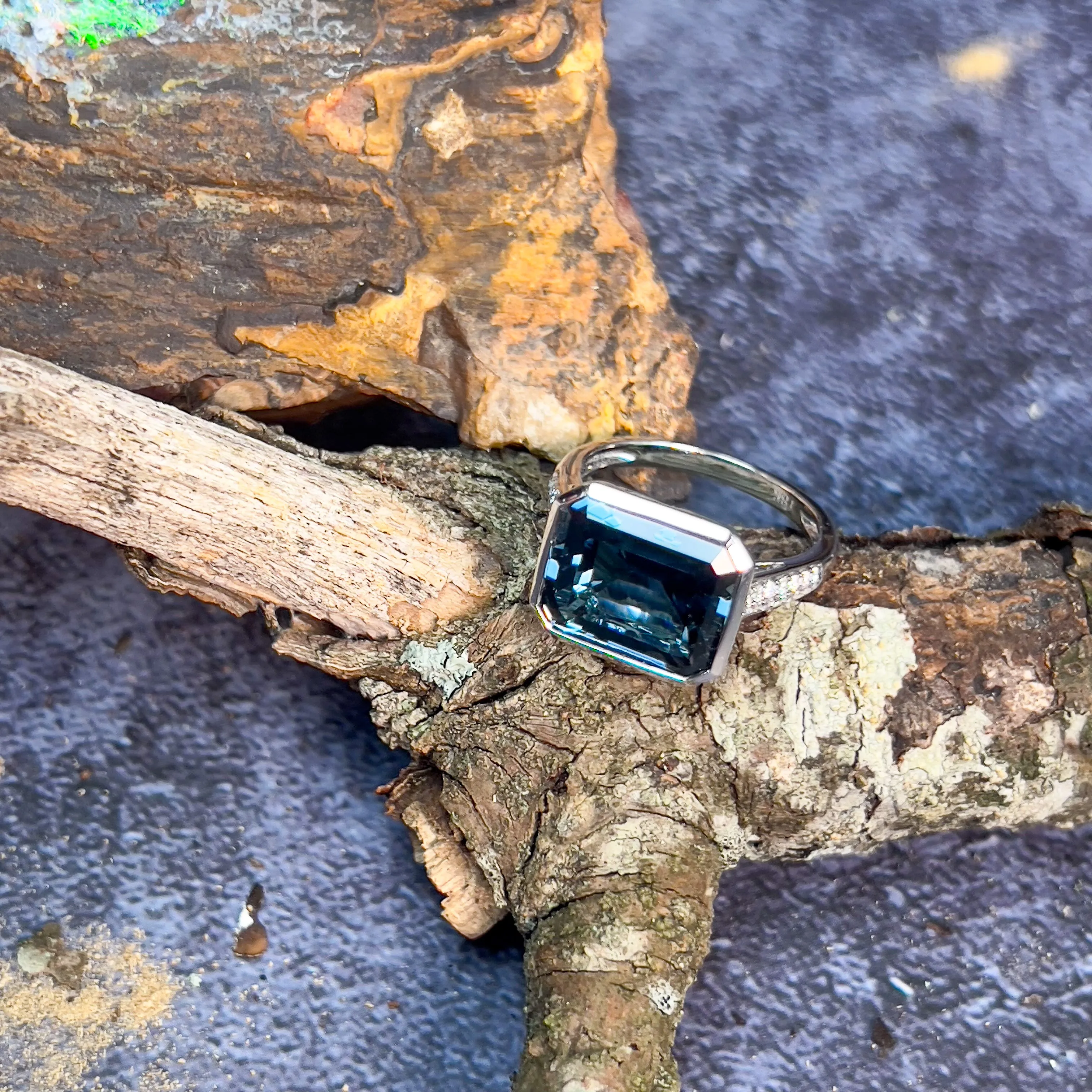 18kt White Gold London Blue Topaz 7.4ct and Diamond ring horizontal set