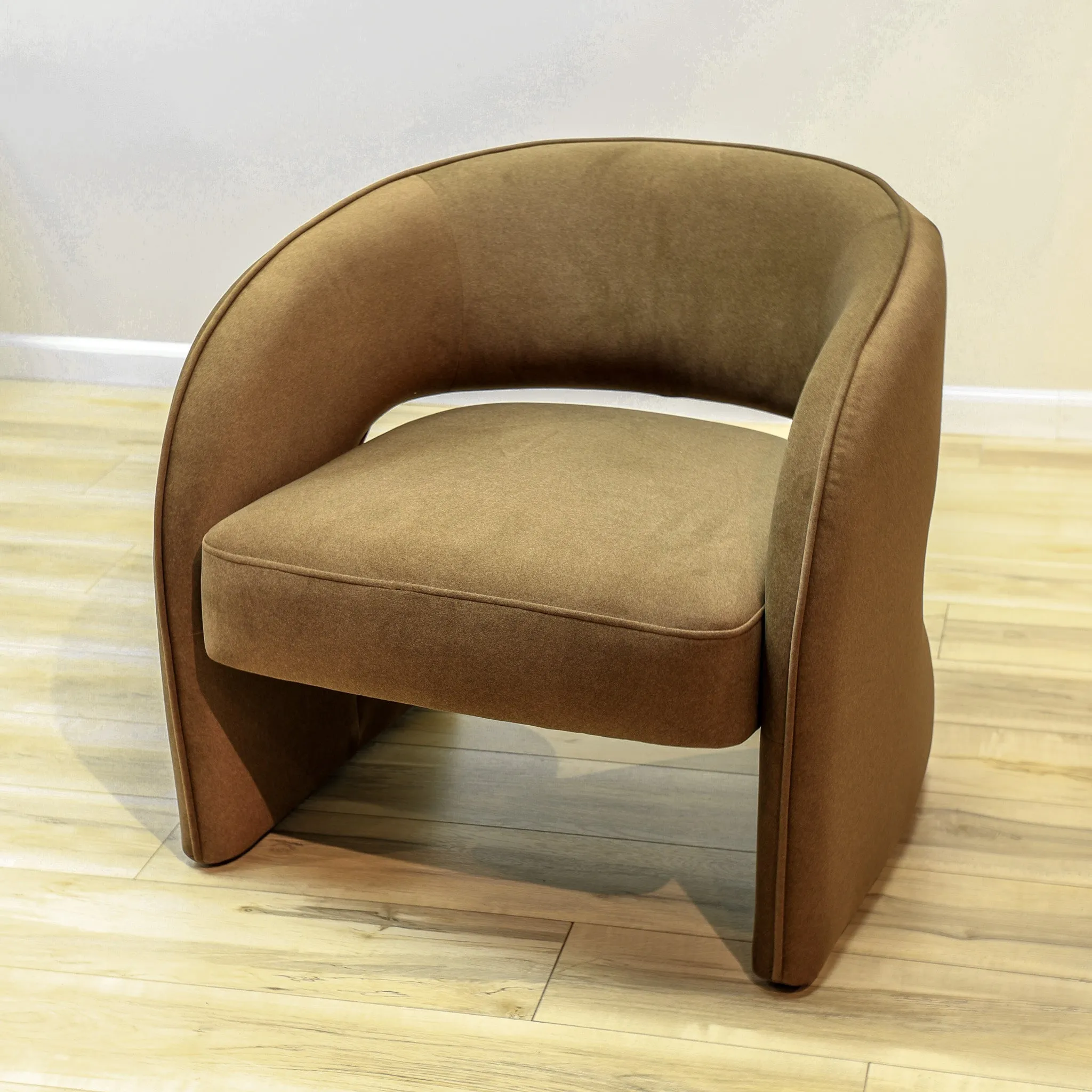 Arturo Velvet Accent Chair