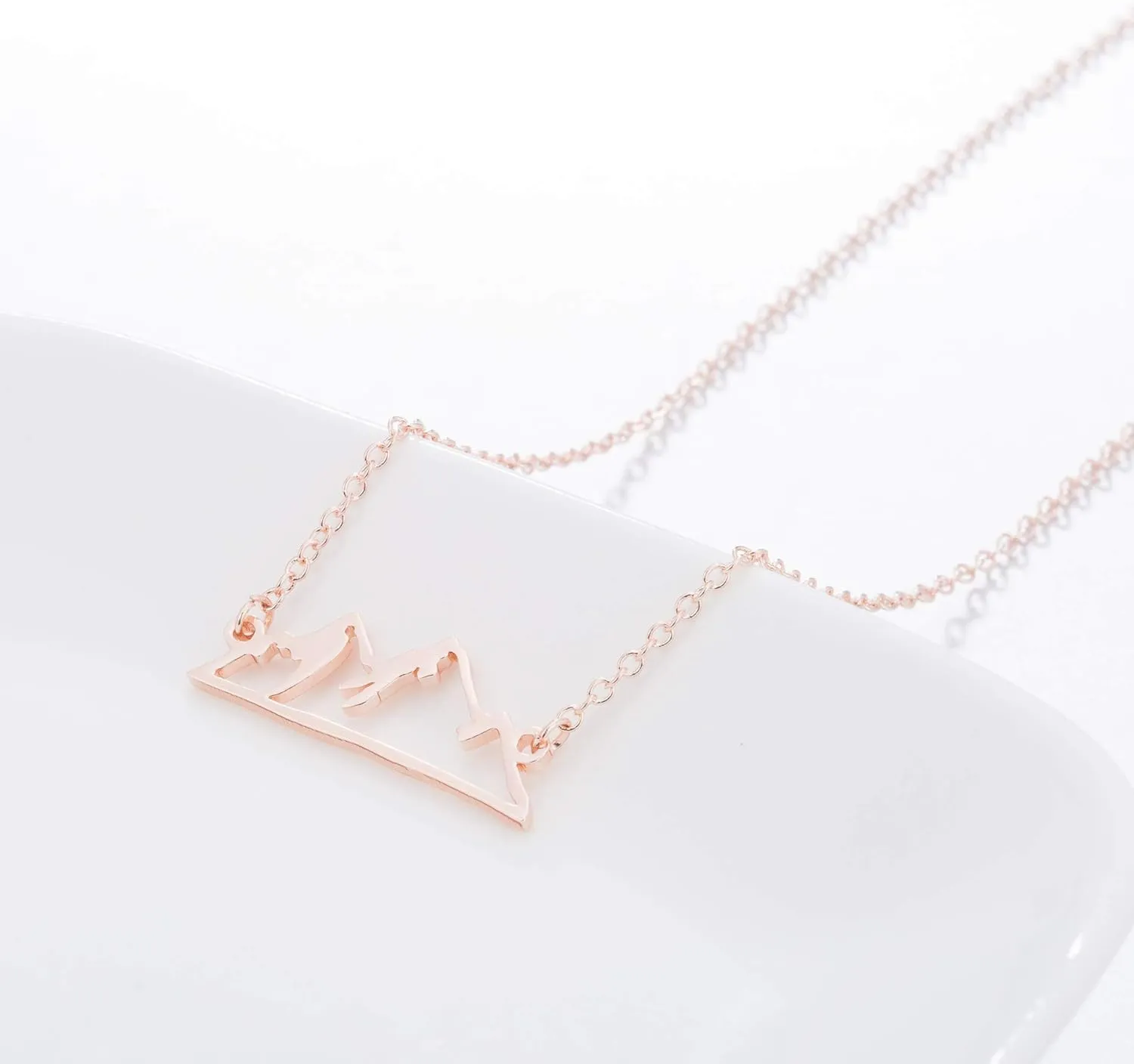 COLORFUL BLING Minimalist Snowy Mountain Necklace Hiking Mountain Peak Pendants Necklaces Jewelry Climbing Nature Outdoor Lovers Gifts