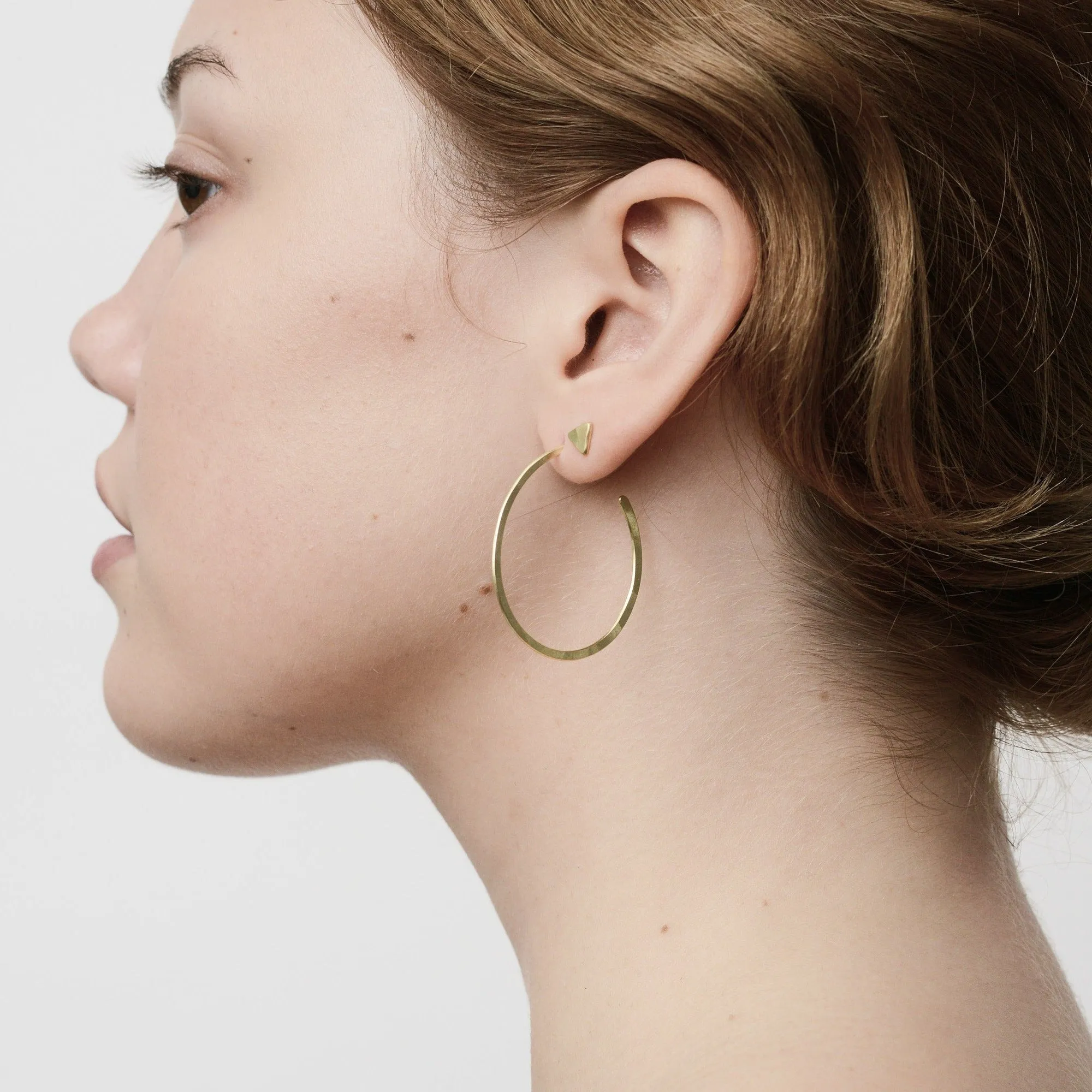 Flat Hoops, Medium, 19K Gold