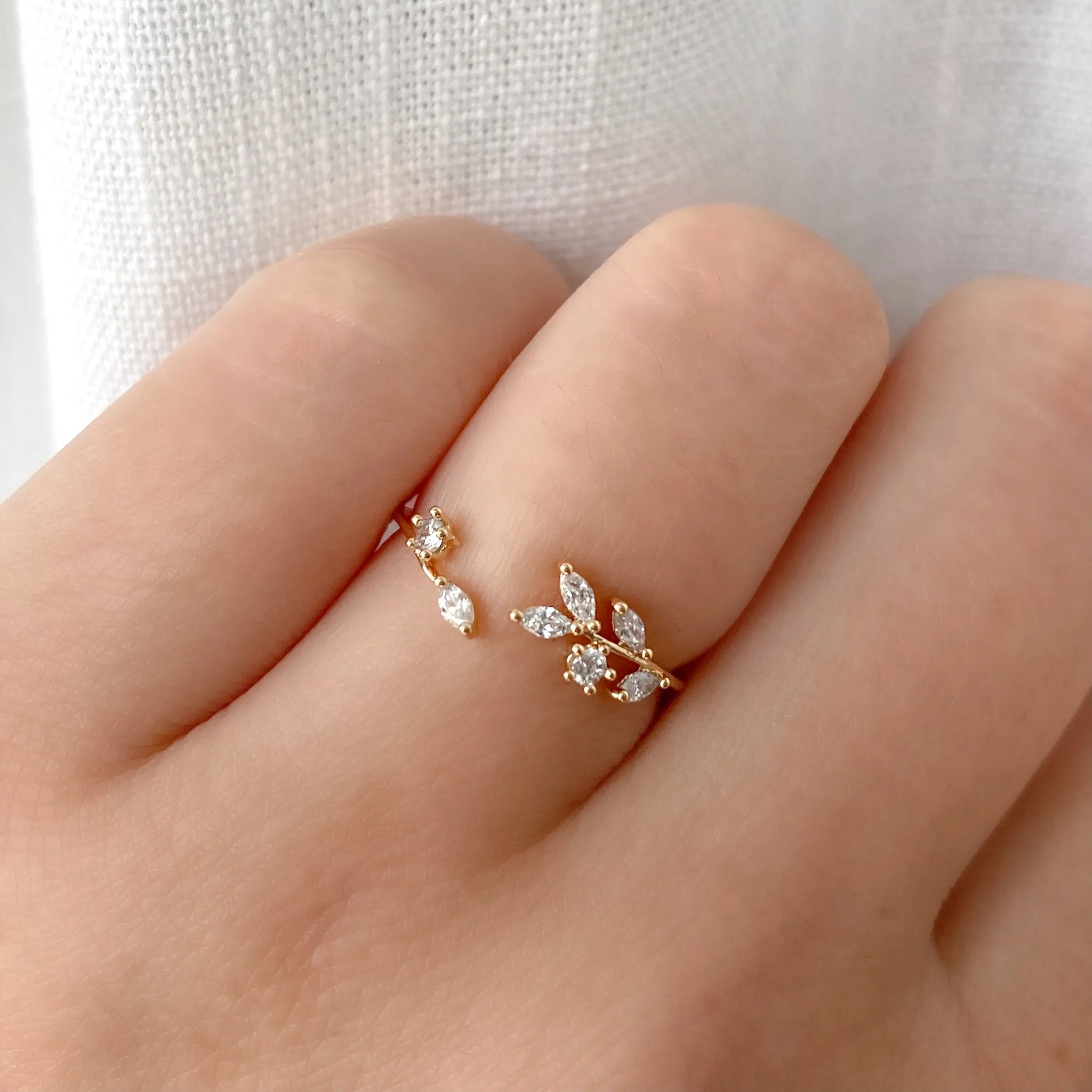 Melun Ring - Clear Crystal