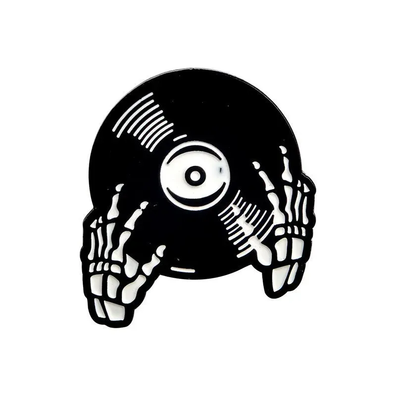 Musical Instrument Serie Enamel Pin Tape Piano Guitar Recorder Earphone Phonograph Music Brooch Lapel Badge Fashion Jewelry Gift