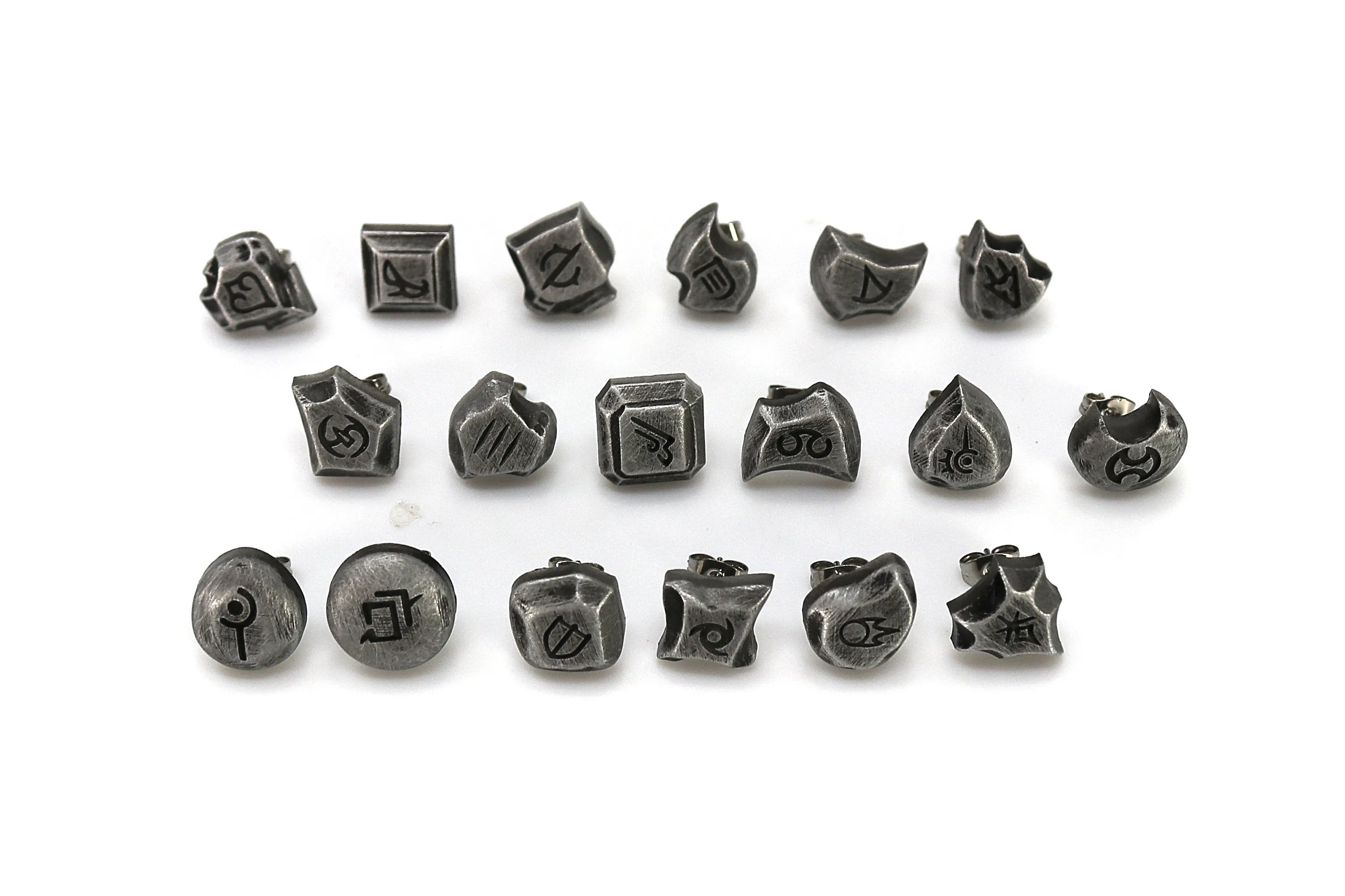 Ninja Job Icon Stainless Steel Studded Earrings Pair - FFXIV