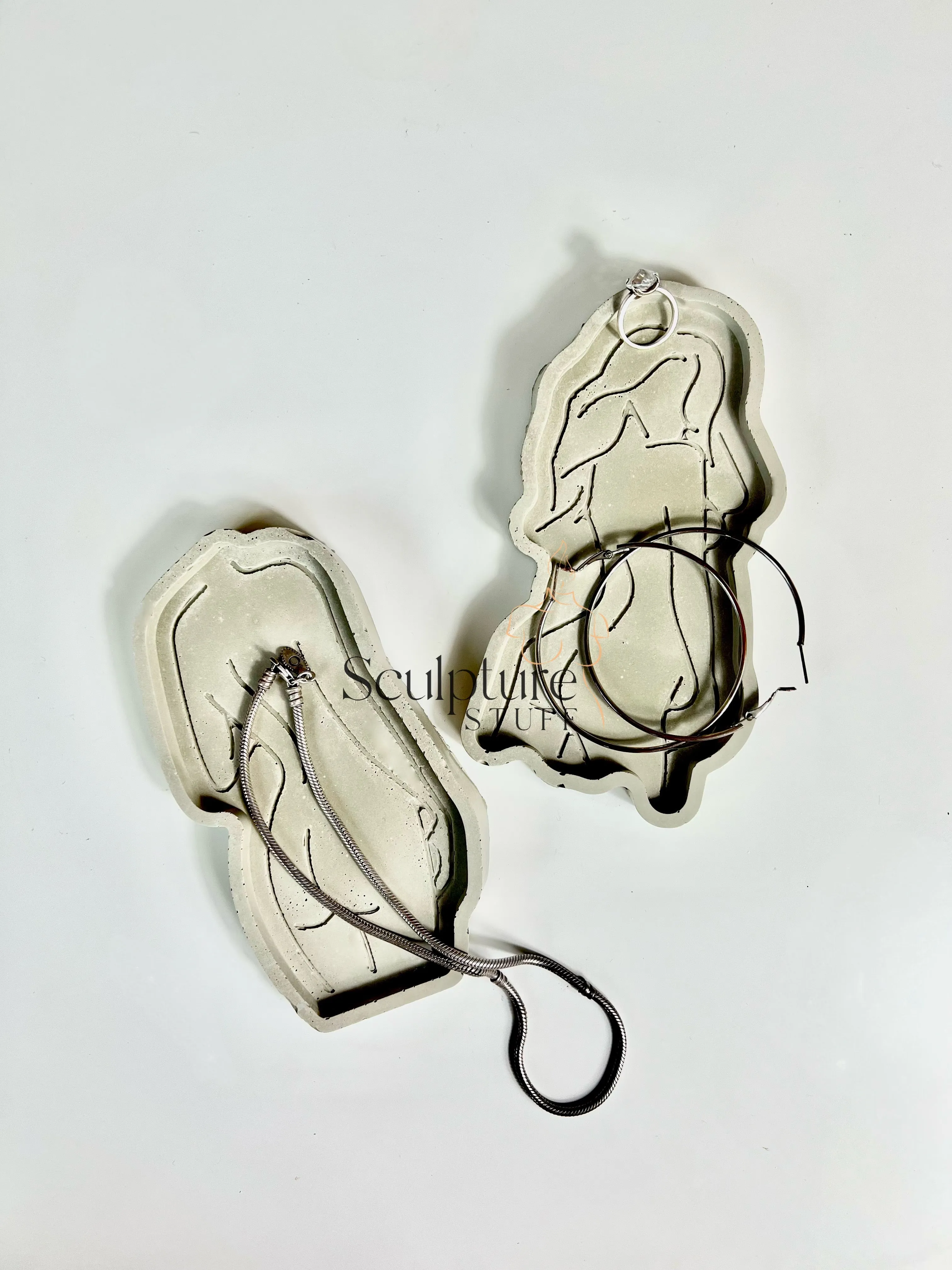 Set of 2 trinket dishes