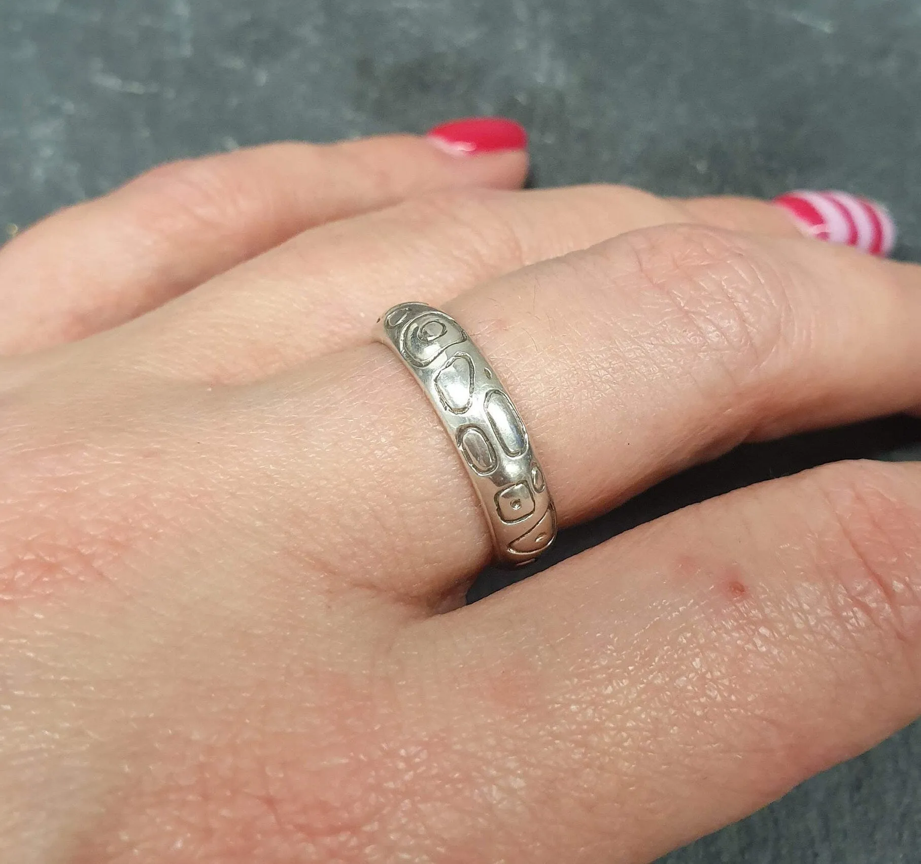 Silver Artistic Ring - Unique Silver Band - Engraved Silver Ring