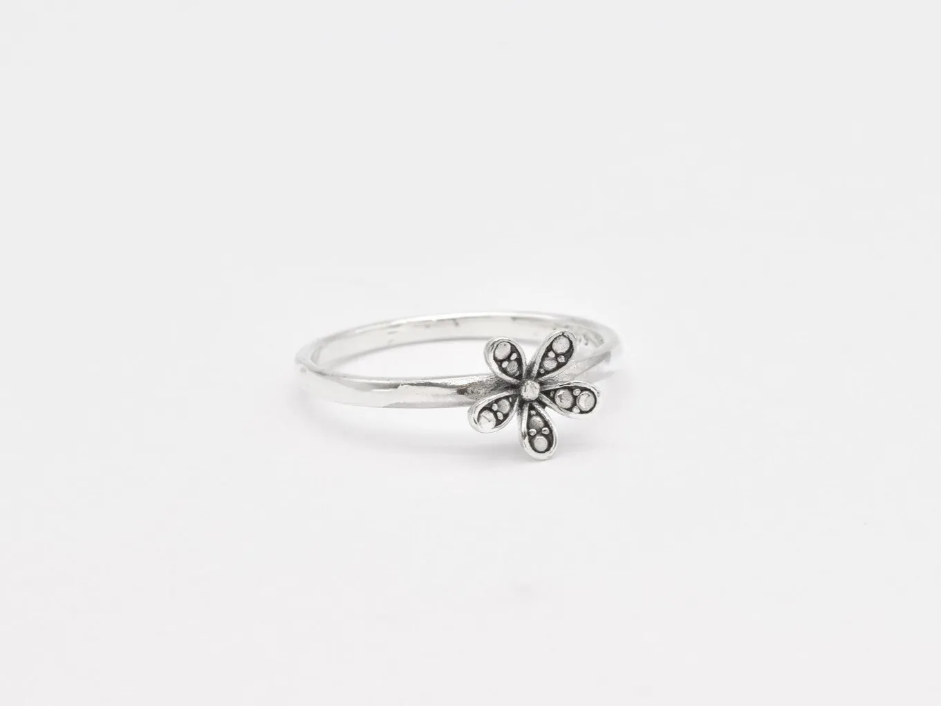 Silver Daisy Ring - Dainty Flower Ring - Cute Daisy Ring