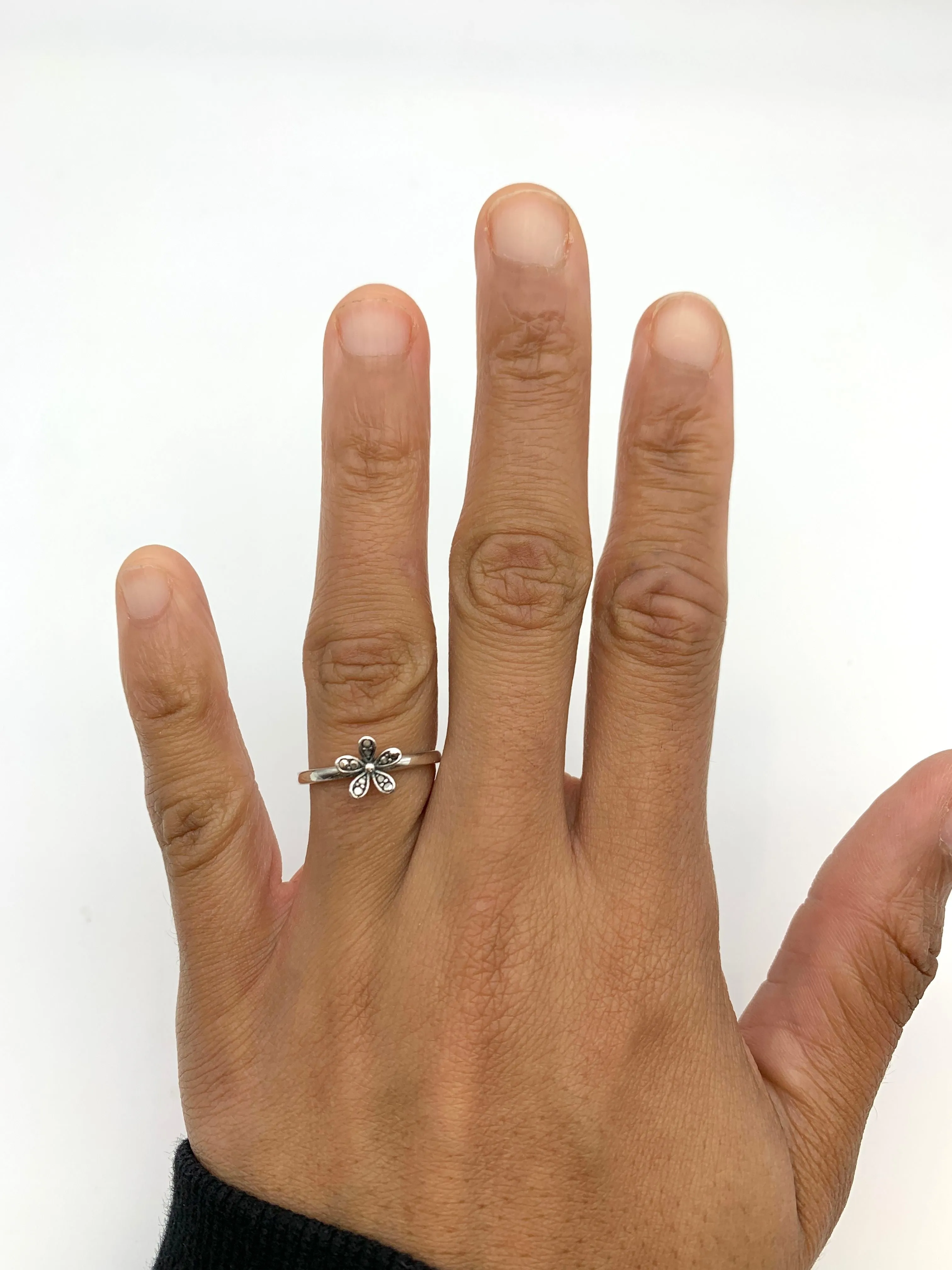 Silver Daisy Ring - Dainty Flower Ring - Cute Daisy Ring