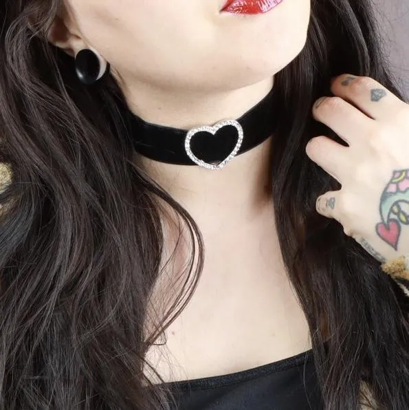 Velvet Heart Choker