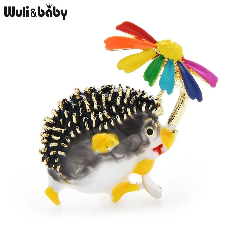 Wuli&amp;baby Lovely Hold Flower Hedgehog Brooches Women 8-colors Animal Pet Party Office Causal Brooch Pins Gifts ёжик с ромашкой